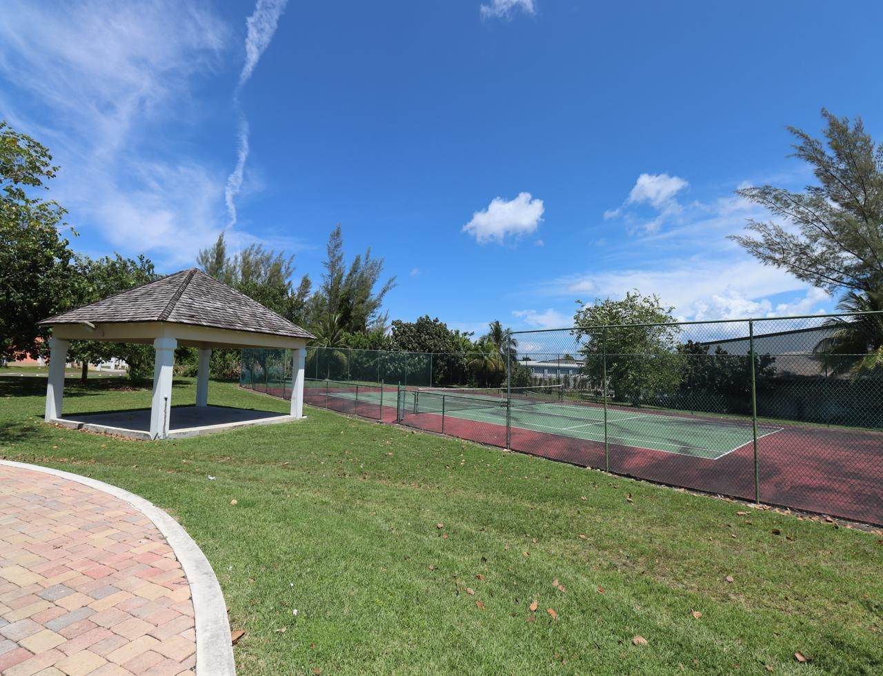17. Multi-Family Homes for Sale at West Bay Street, Nassau and Paradise Island Bahamas