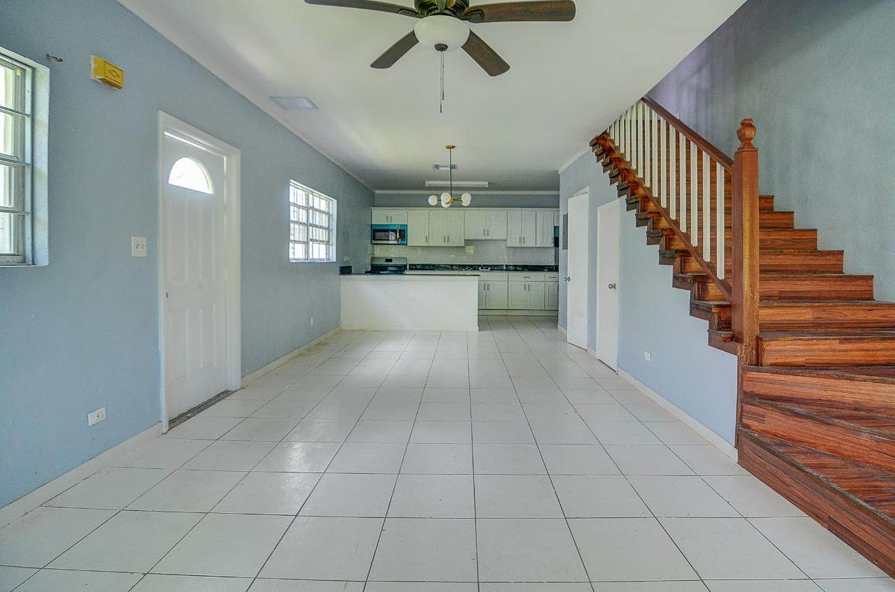 4. Multi-Family Homes for Rent at West Bay Street, Nassau and Paradise Island Bahamas