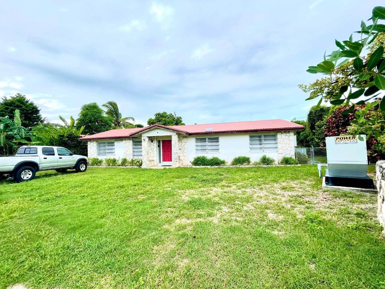 14. Single Family Homes for Sale at Yeoman Wood, Freeport and Grand Bahama Bahamas