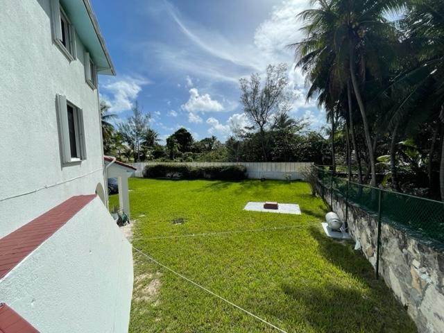 15. Single Family Homes for Rent at West Bay Street, Nassau and Paradise Island Bahamas