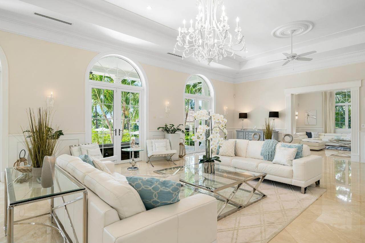 20. Single Family Homes for Sale at Paradise Island, Nassau and Paradise Island Bahamas