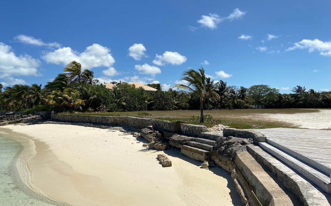 19. Land for Sale at Lyford Cay, Nassau and Paradise Island Bahamas