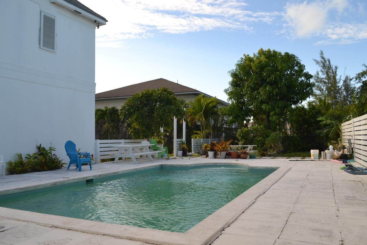 14. Multi-Family Homes for Sale at Westridge, Nassau and Paradise Island Bahamas