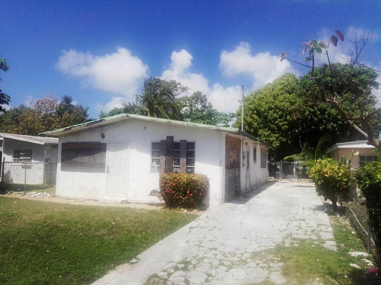3. Single Family Homes for Sale at Pinewood Gardens, Nassau and Paradise Island Bahamas
