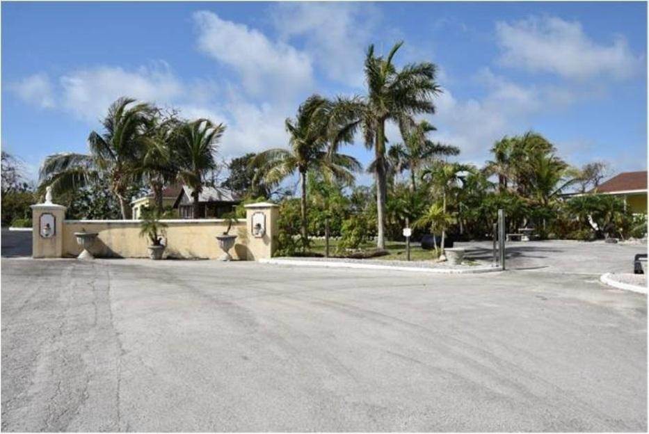6. Apartments for Sale at Greening Glade, Freeport and Grand Bahama Bahamas