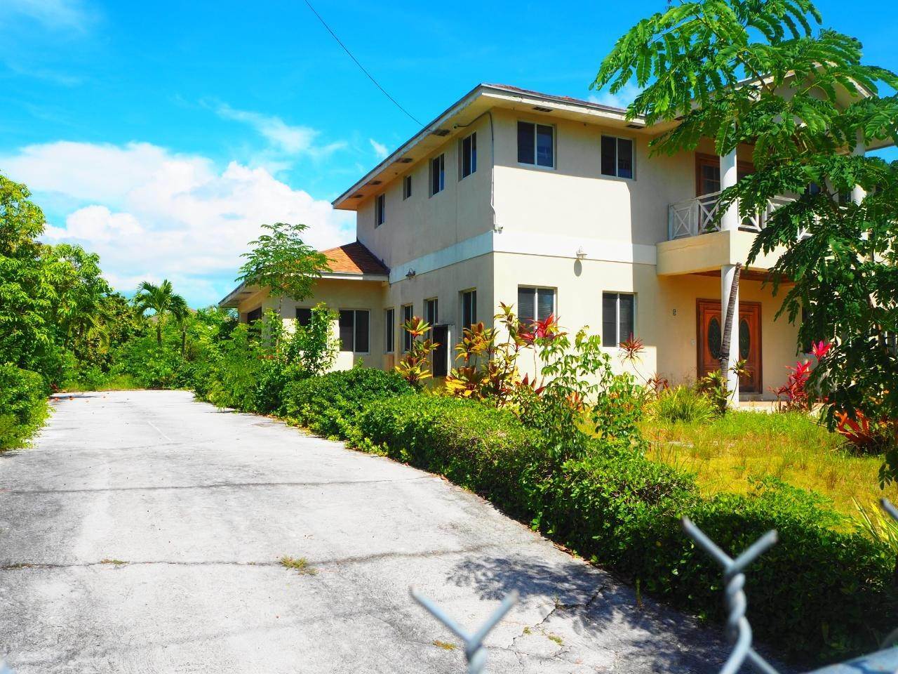 32. Single Family Homes for Sale at Coral Harbour, Nassau and Paradise Island Bahamas