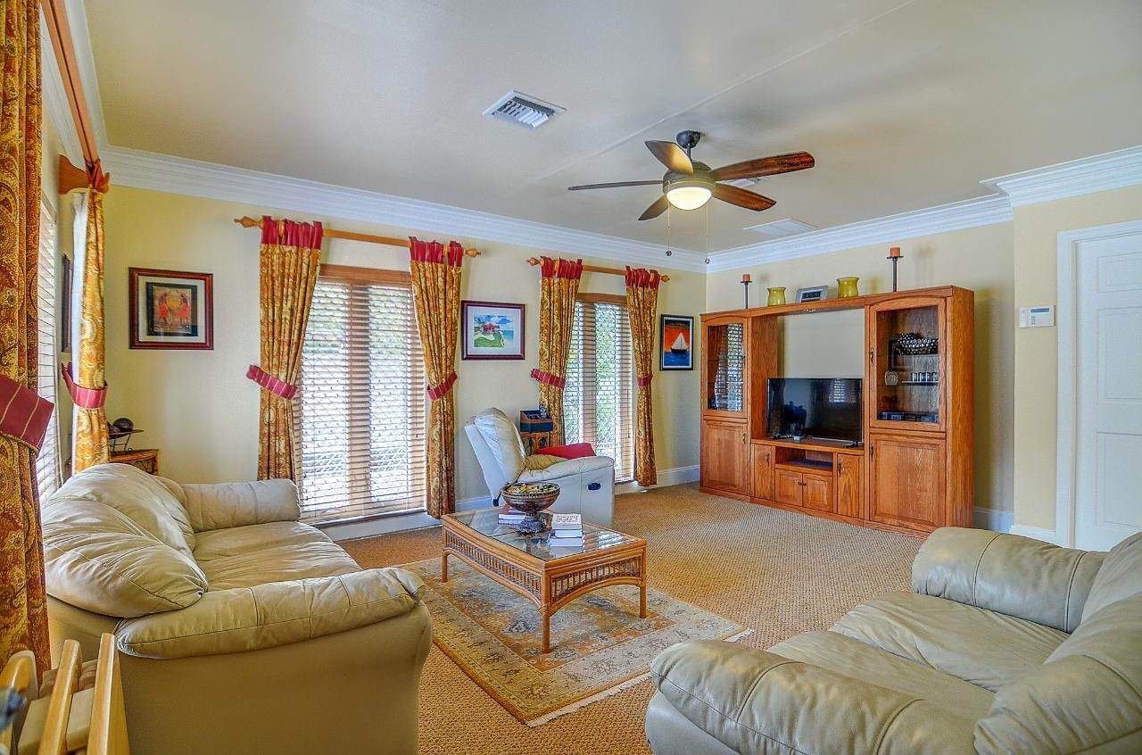 13. Single Family Homes for Rent at Winton, Nassau and Paradise Island Bahamas