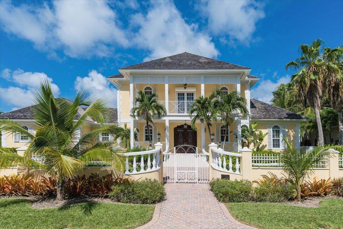 Single Family Homes for Sale at Paradise Island, Nassau and Paradise Island Bahamas