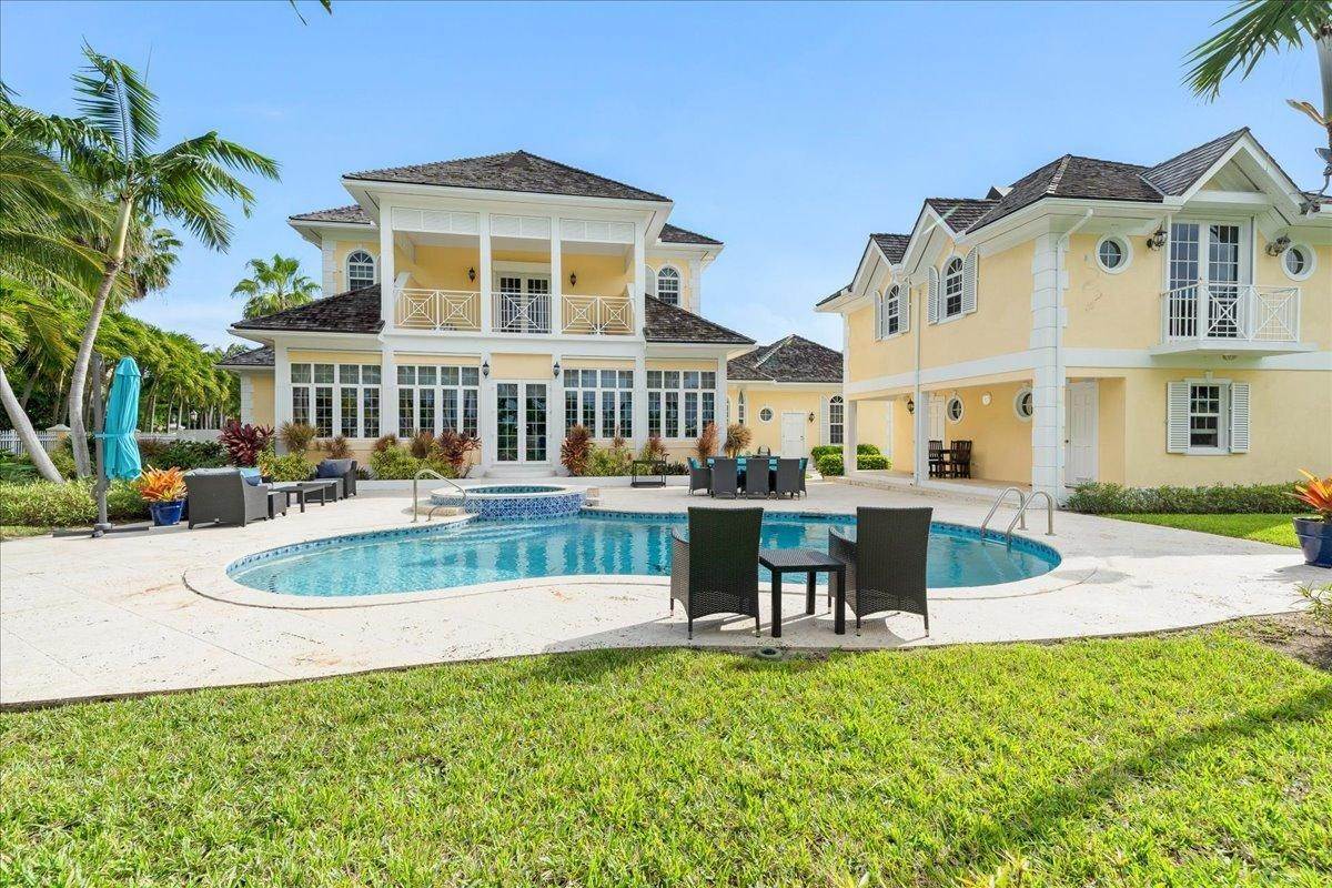 4. Single Family Homes for Sale at Paradise Island, Nassau and Paradise Island Bahamas