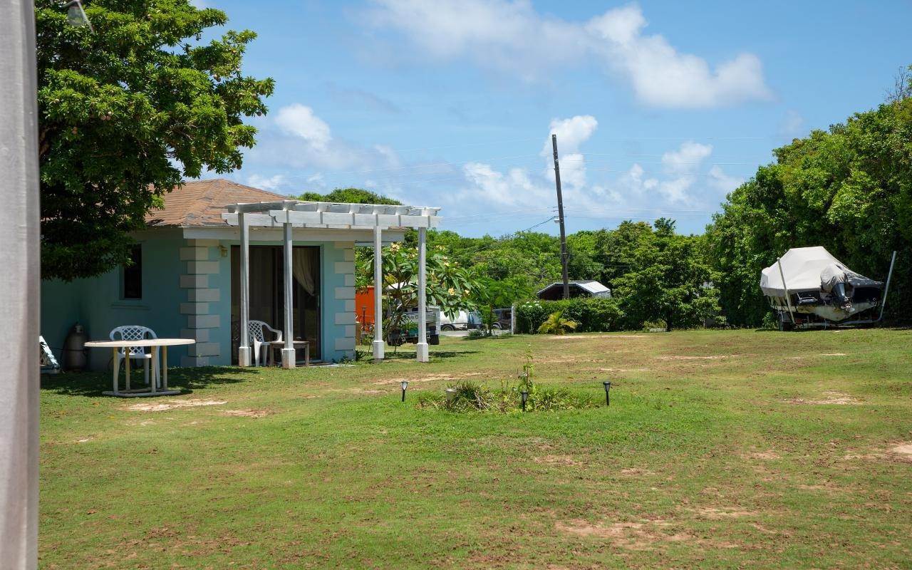 28. Single Family Homes for Sale at Harbour Island, Eleuthera Bahamas