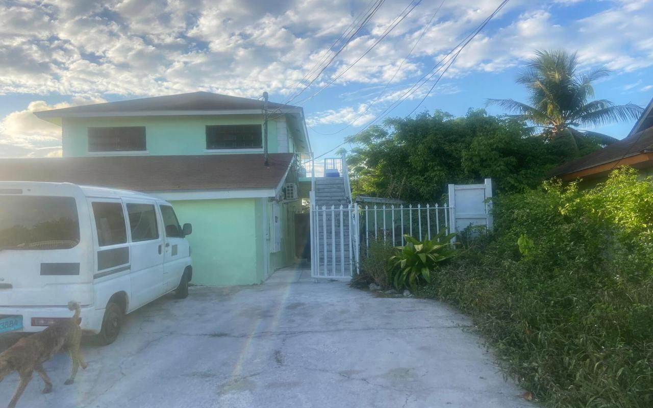4. Multi-Family Homes for Sale at Soldier Road, Nassau and Paradise Island Bahamas