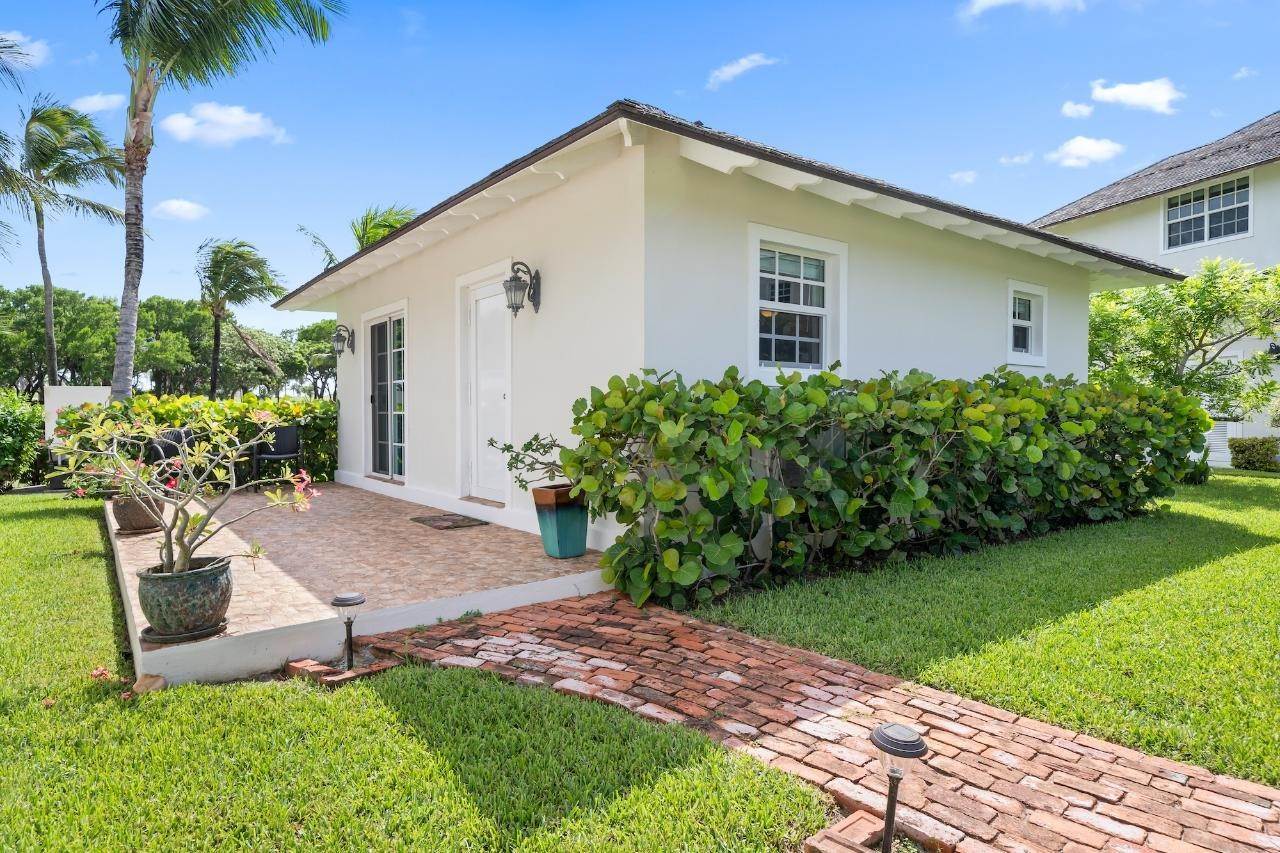 35. Single Family Homes for Sale at Paradise Island, Nassau and Paradise Island Bahamas