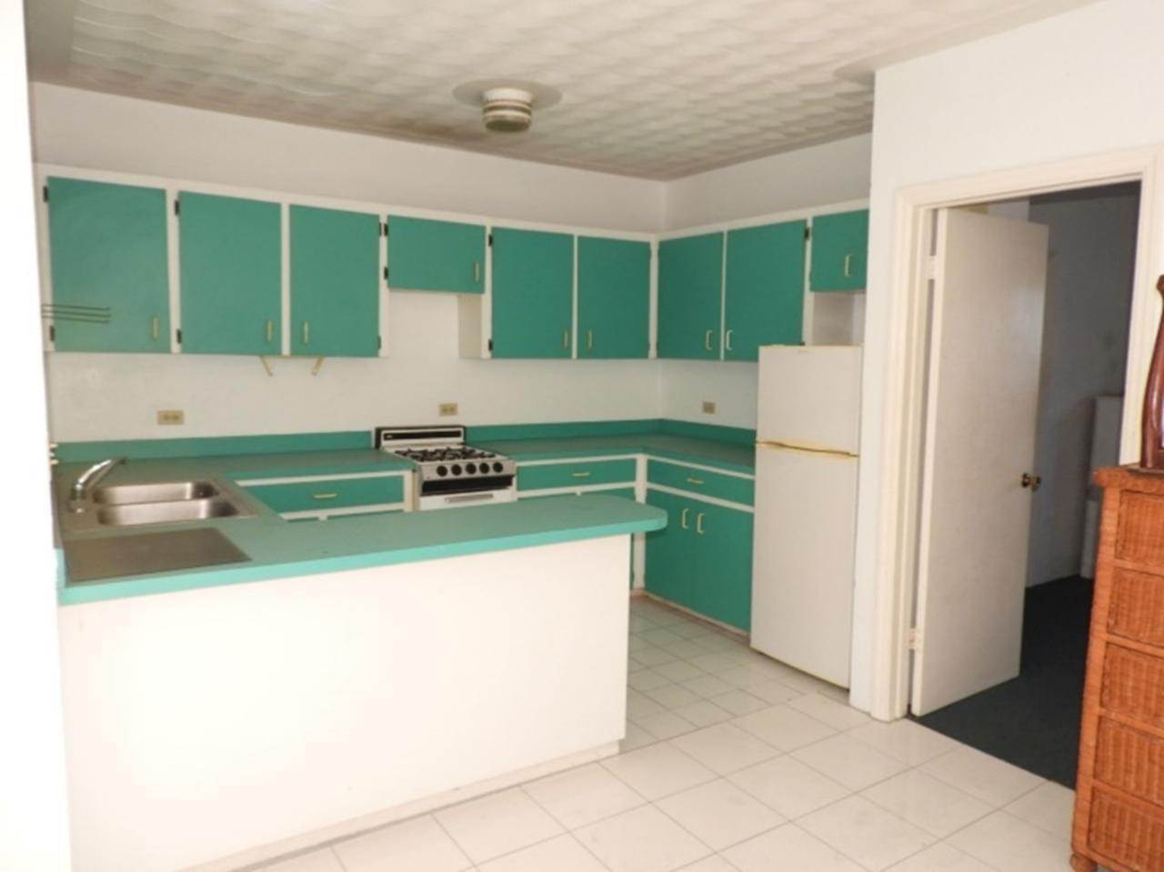 9. Apartments for Sale at Carmichael Road, Nassau and Paradise Island Bahamas