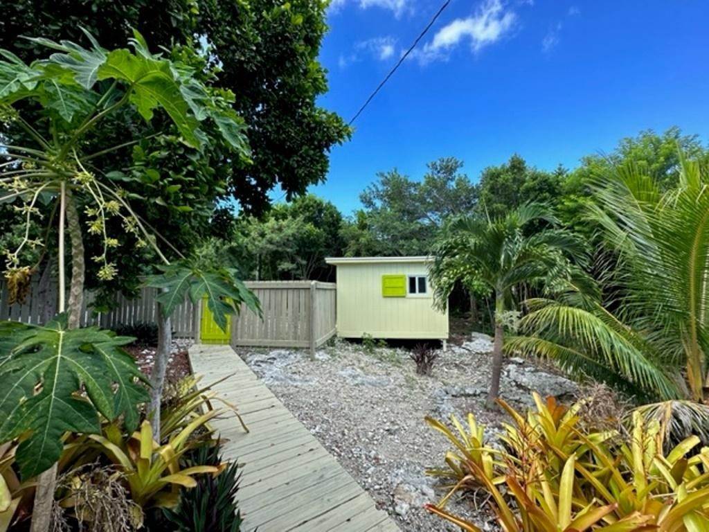 9. Single Family Homes for Sale at Gregory Town, Eleuthera Bahamas