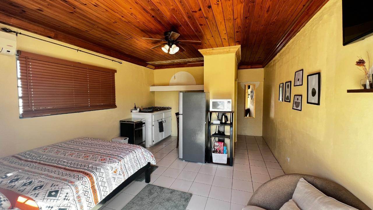 14. Multi-Family Homes for Sale at Soldier Road, Nassau and Paradise Island Bahamas