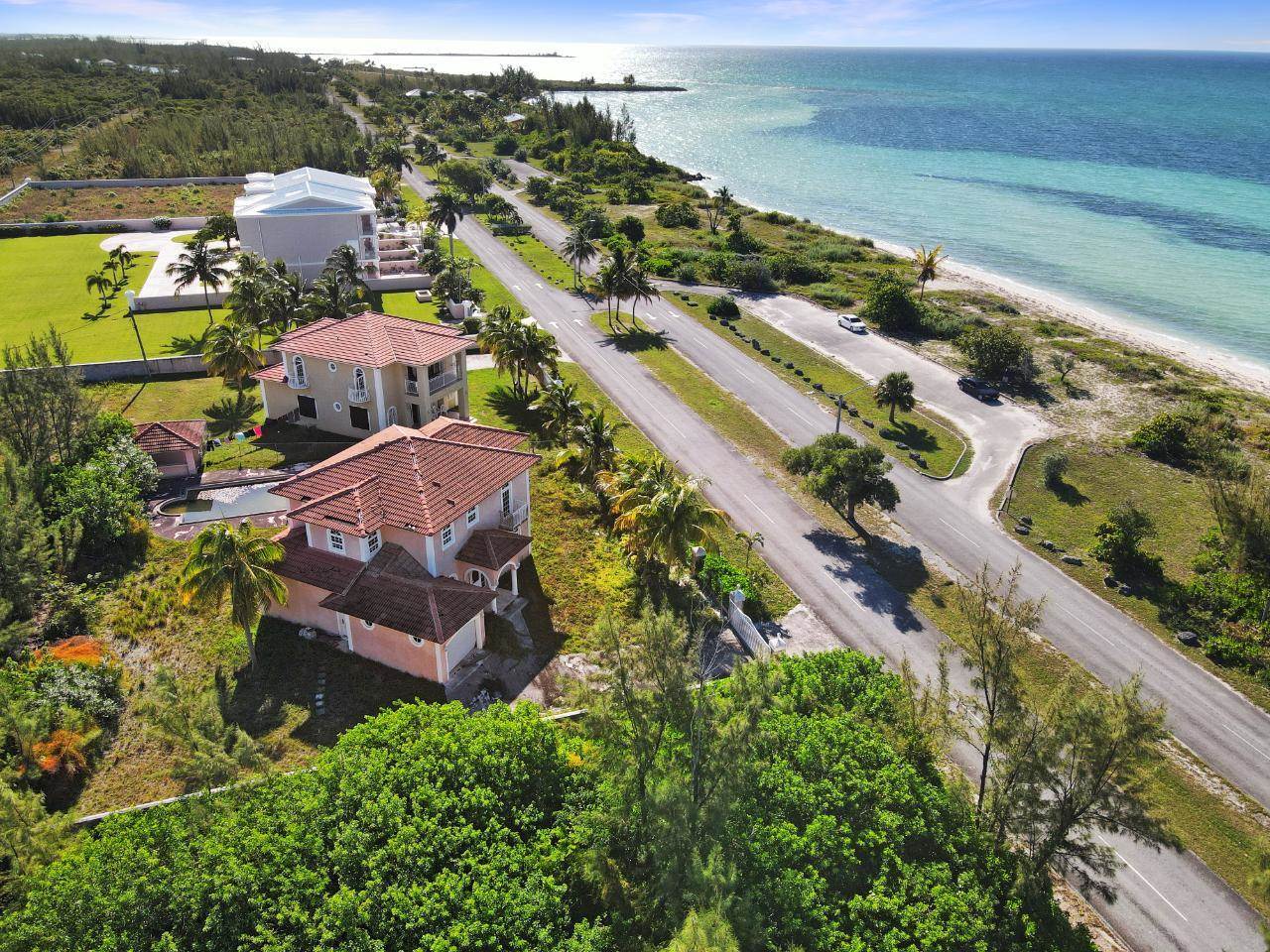 6. Single Family Homes for Sale at Fortune Beach, Freeport and Grand Bahama Bahamas