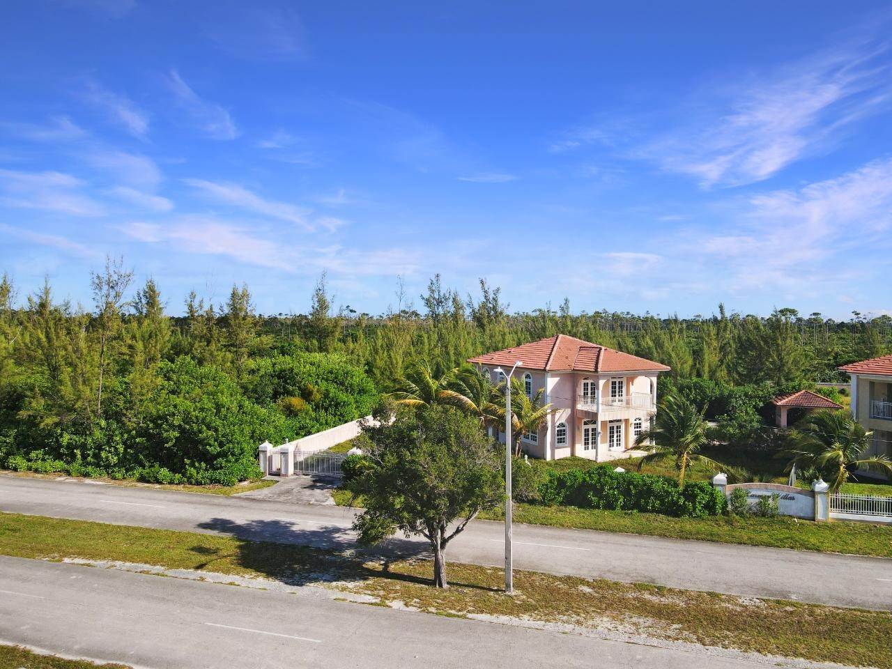 14. Single Family Homes for Sale at Fortune Beach, Freeport and Grand Bahama Bahamas