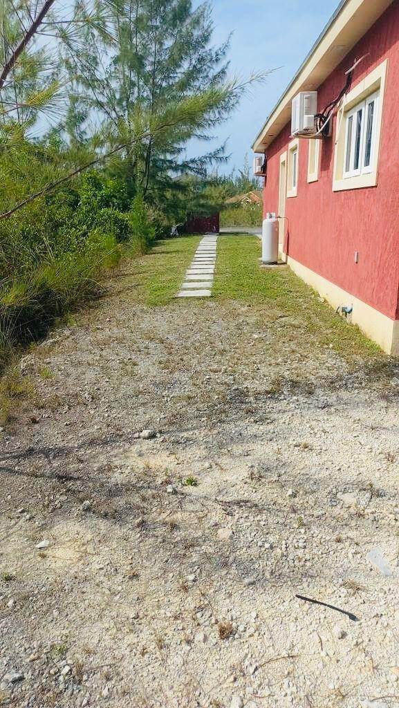 3. Single Family Homes for Rent at Coral Harbour, Nassau and Paradise Island Bahamas
