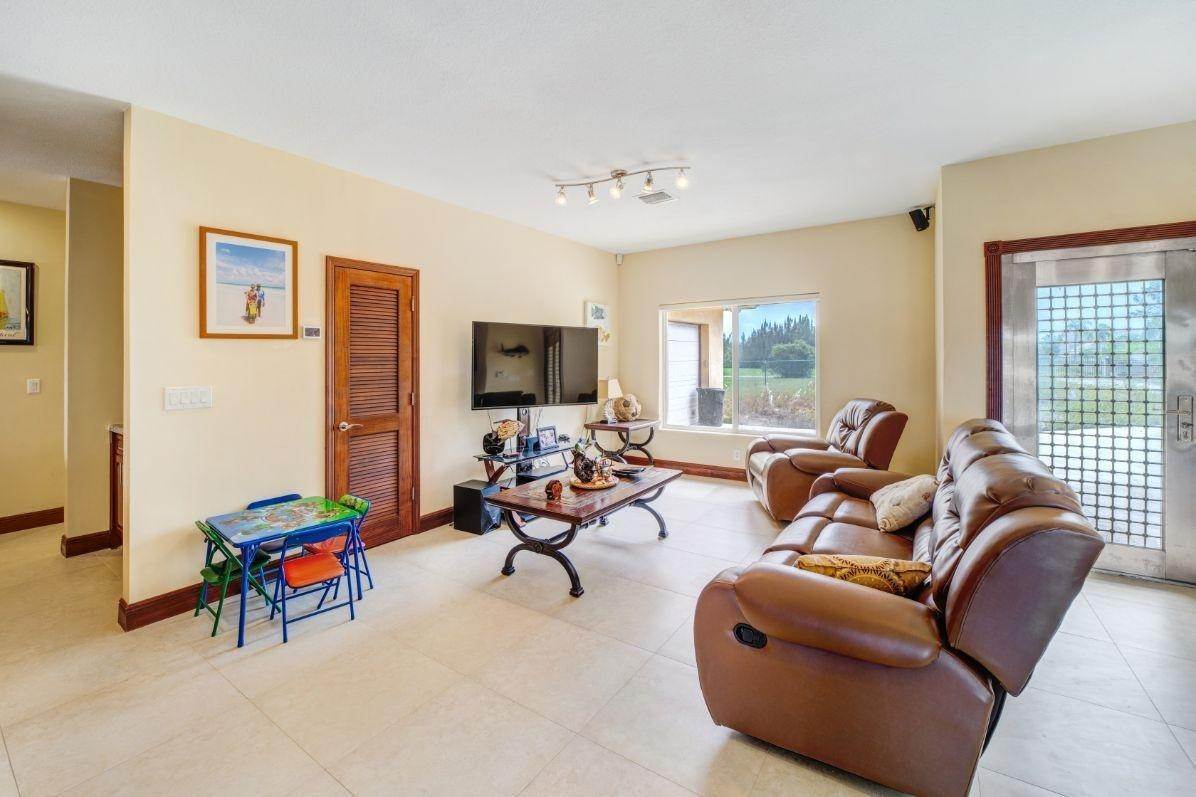 9. Single Family Homes for Sale at Bahamia, Freeport and Grand Bahama Bahamas