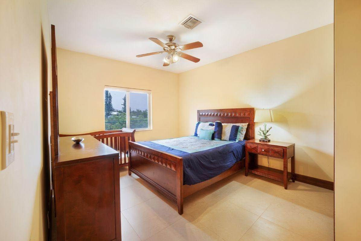 32. Single Family Homes for Sale at Bahamia, Freeport and Grand Bahama Bahamas