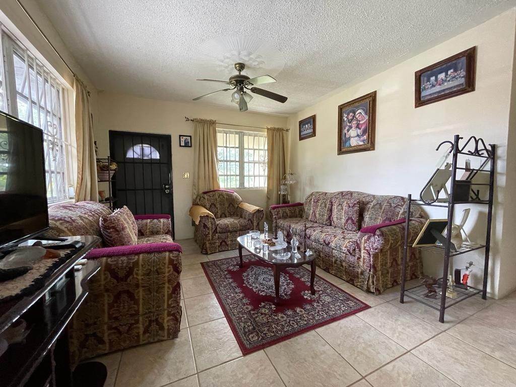 4. Single Family Homes for Sale at Stapledon Gardens, Nassau and Paradise Island Bahamas