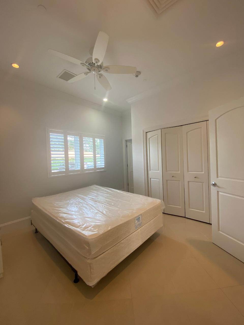9. Condo for Rent at West Bay Street, Nassau and Paradise Island Bahamas
