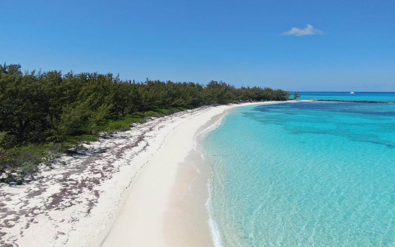 16. Land for Sale at Rose Island, Nassau and Paradise Island Bahamas