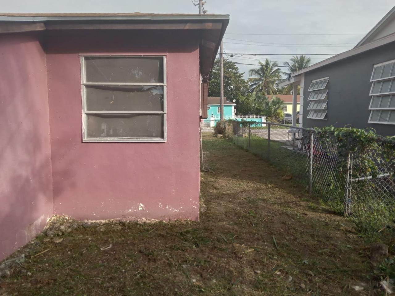 3. Single Family Homes for Sale at Eastern Road, Nassau and Paradise Island Bahamas