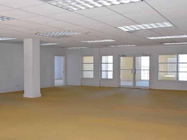 7. Commercial for Rent at Downtown, Nassau and Paradise Island Bahamas