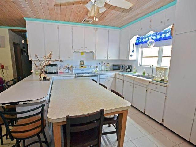 5. Single Family Homes for Sale at Between 24th & 26th St. Spanish Wells, Eleuthera Bahamas